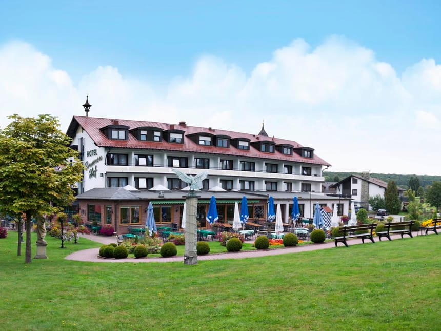 Hotelansicht von der Terrasse aus