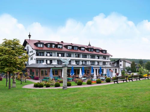 Hotelansicht von der Terrasse aus