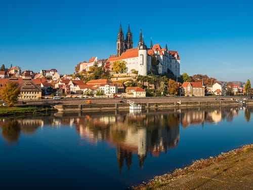Blick auf die Elbe und Schloss Burgberg