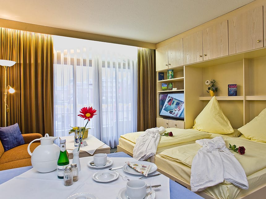 Romantisch dekoriertes Zimmer