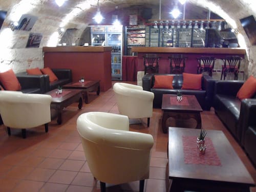 Hotelbar im Gewölbekeller