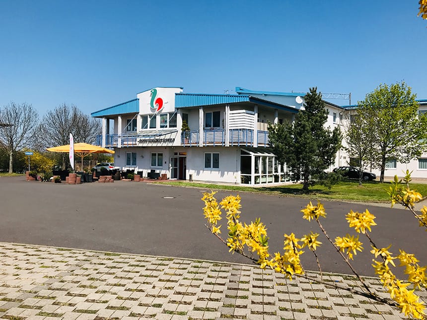 Aussenansicht bei Sonnenschein