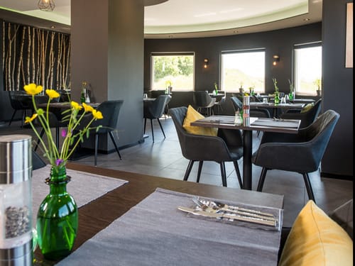Hotel Restaurant modern und gemütlich eingerichtet