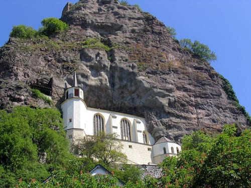 Kirche im Felsen