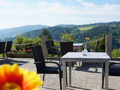 Hotelterrasse mit einem fantastischen Ausblick