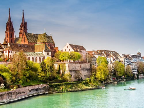 Stadt Basel und der Rhein