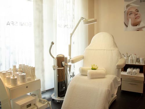 Behandlungsraum im Beautybereich des Leoni Spa