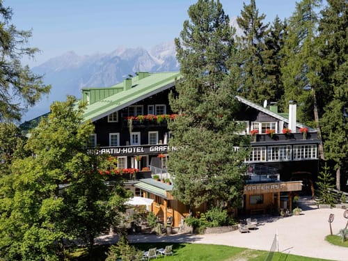 Ansicht bei Sonnenschein BIO Hotel Grafenast
