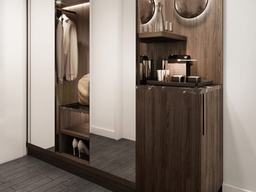 Garderobe im Hotelzimmer