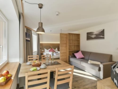 Schlaf und Wohnraum im Alpine Lodge