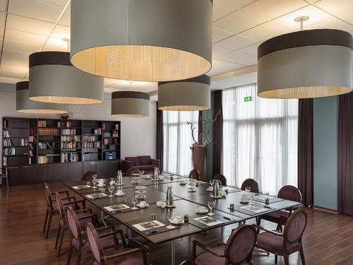 Bibliothek und Tagungsraum