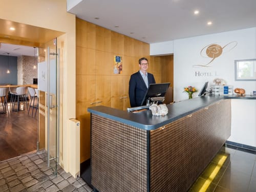 Eingang Restaurant und Rezeptionsbereich