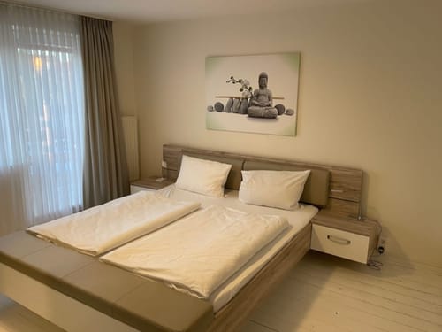 Kleines, helles Zimmer
