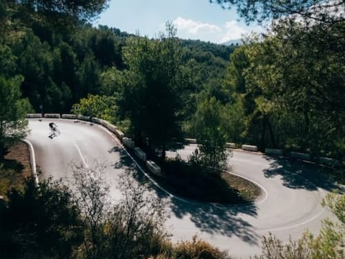 Radfahrer auf den Straßen des Rennsteigs