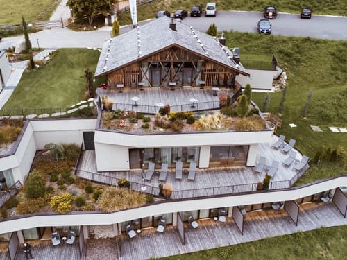 Luftaufnahme des Hotels Gfell