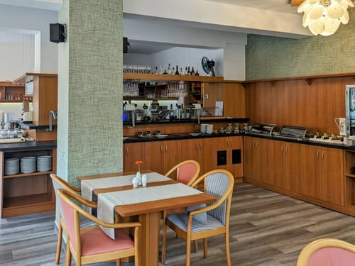 Buffet im Speisaal