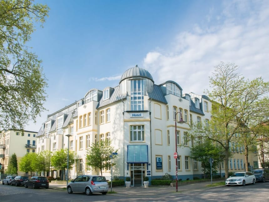 Aussenansicht vom Hotel