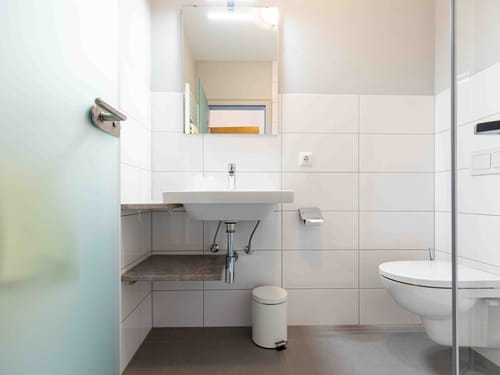 Großes Badezimmer