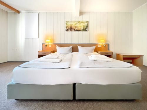 Helles Doppelzimmer