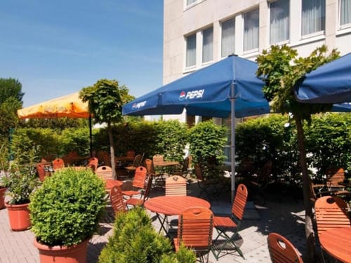 Sunday hotel Frankfurt Airport Neu Isenburg