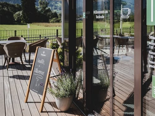 Hotelterrasse im Till Naturhotel