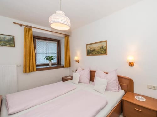 Doppelzimmer mit Doppelbett