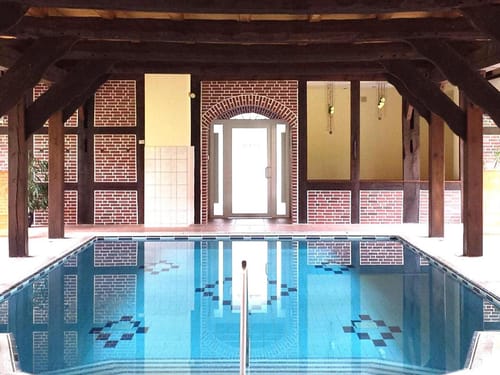 Indoor-Pool